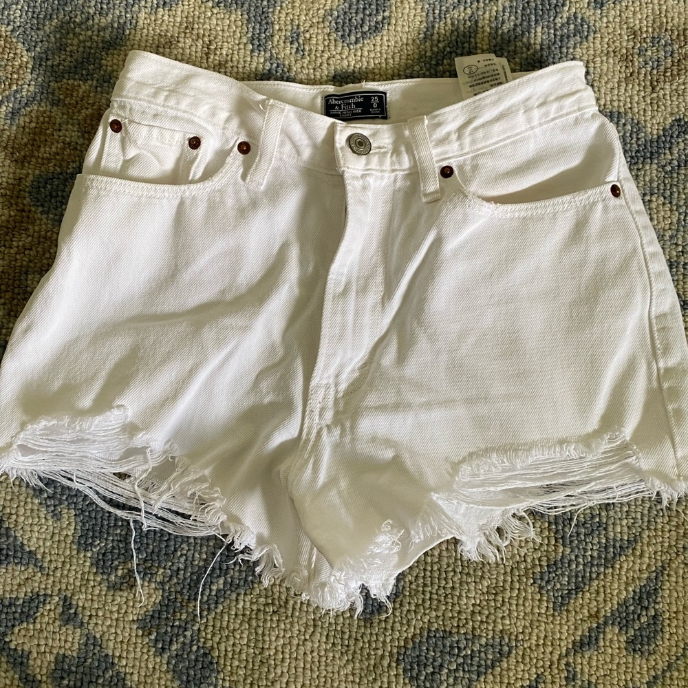 ABERCROMBIE & Fitch 25 Annie high rise shorts